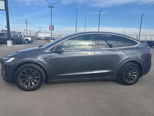 2018 Tesla Model X 