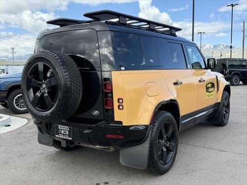 2022 Land Rover Defender 110 X-Dynamic SE