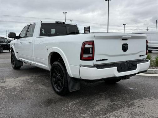2022 RAM 3500 Laramie Crew Cab 4x4 8' Box