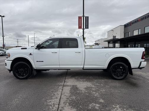 2022 RAM 3500 Laramie Crew Cab 4x4 8' Box