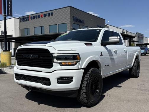 2022 RAM 3500 Laramie Crew Cab 4x4 8' Box