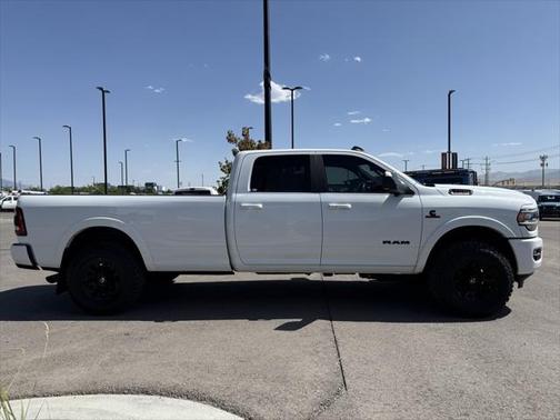 2022 RAM 3500 Laramie Crew Cab 4x4 8' Box