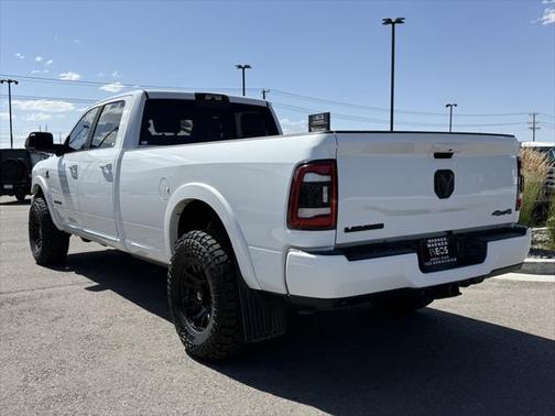 2022 RAM 3500 Laramie Crew Cab 4x4 8' Box