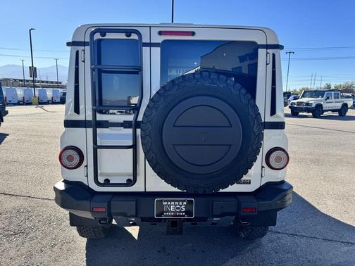 2025 INEOS Grenadier Fieldmaster