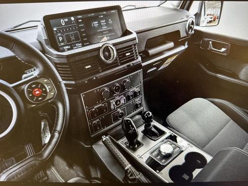 2024 INEOS Grenadier AWD