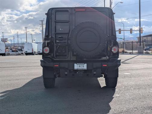 2024 INEOS Grenadier Fieldmaster