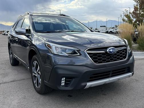 2022 Subaru Outback Touring XT