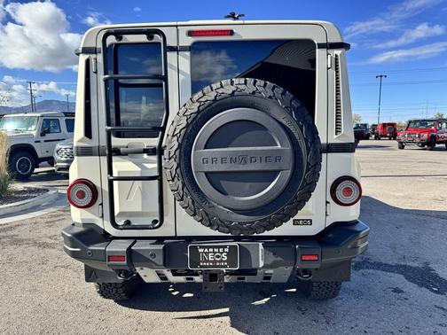 2025 INEOS Grenadier Fieldmaster