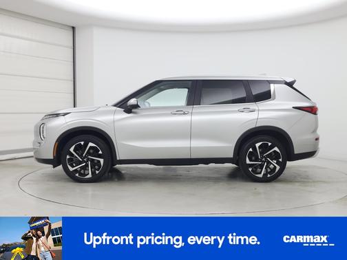 2023 Mitsubishi Outlander SE