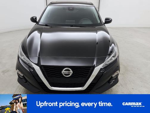 Black 2020 Nissan Altima SV