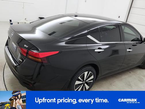 Black 2020 Nissan Altima SV