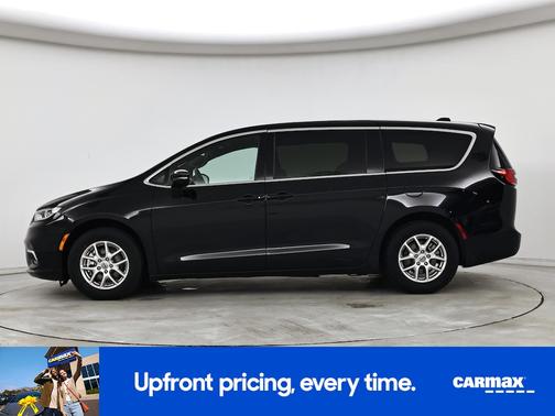 Black 2025 Chrysler Pacifica Select