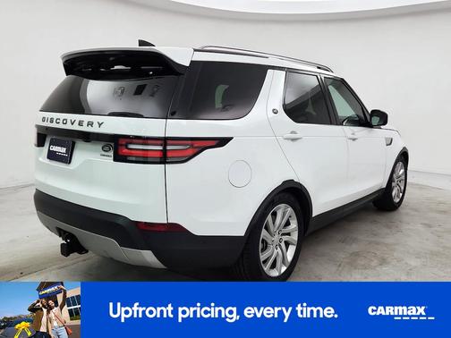 White 2019 Land Rover Discovery HSE