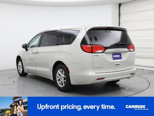 2017 Chrysler Pacifica Touring Plus