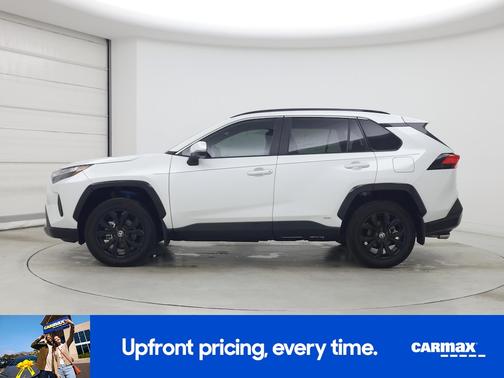 White 2024 Toyota RAV4 Hybrid SE