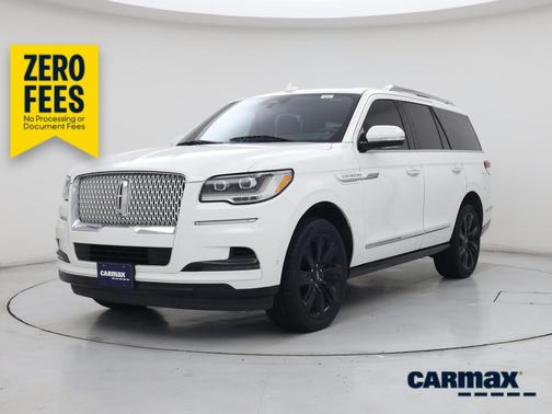 White 2024 Lincoln Navigator Reserve