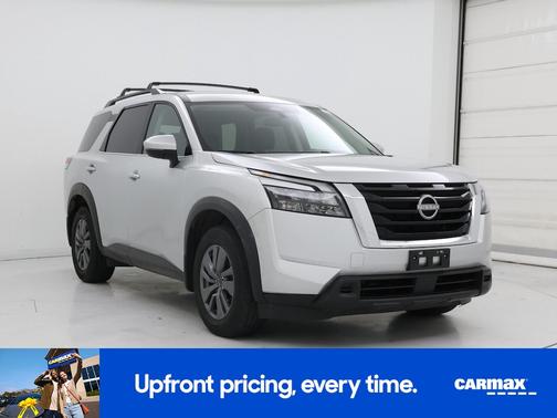 Silver 2024 Nissan Pathfinder SV