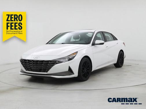White 2022 Hyundai ELANTRA SEL