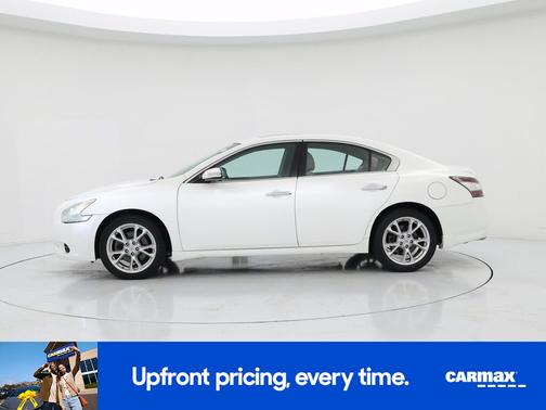 White 2014 Nissan Maxima SV