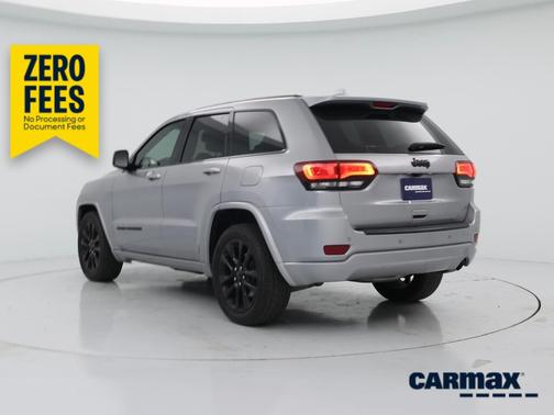 Silver 2018 Jeep Grand Cherokee Altitude