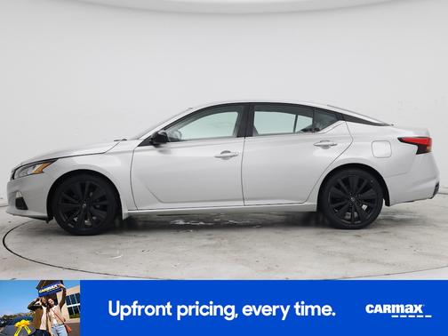 Silver 2022 Nissan Altima SR