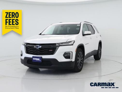 White 2023 Chevrolet Traverse RS