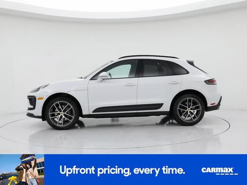 White 2022 Porsche Macan