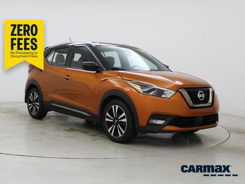 Orange 2020 Nissan Kicks SR
