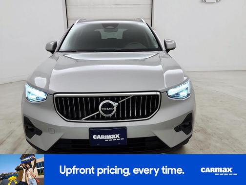 Gray 2023 Volvo XC40 B4 Plus Bright Theme