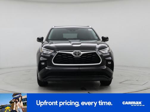 Black 2020 Toyota Highlander XLE