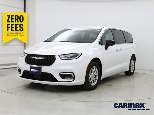 White 2024 Chrysler Pacifica Touring L
