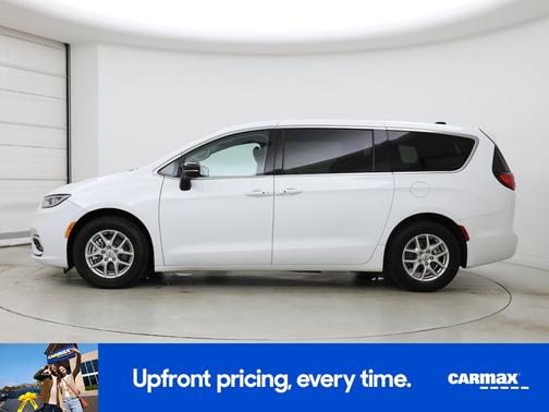 White 2024 Chrysler Pacifica Touring L