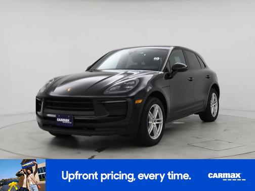 2022 Porsche Macan Base (PDK)