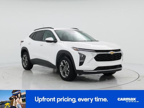 White 2025 Chevrolet Trax LT