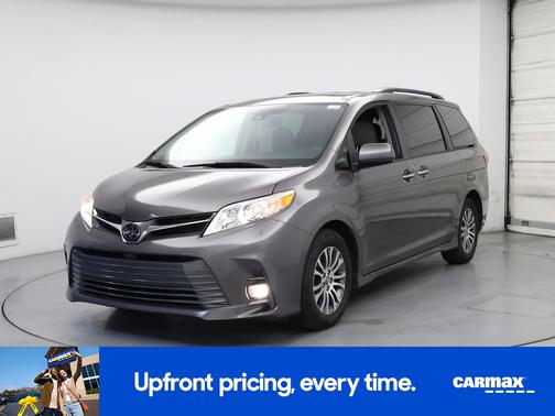 2020 Toyota Sienna XLE