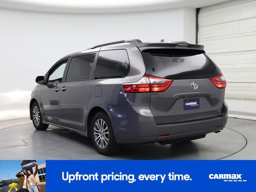 2020 Toyota Sienna XLE