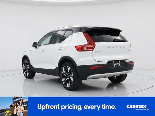 White 2023 Volvo XC40 B5 Plus Bright Theme