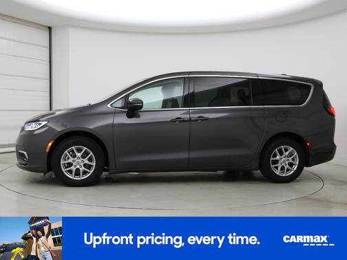 Gray 2023 Chrysler Pacifica Touring L