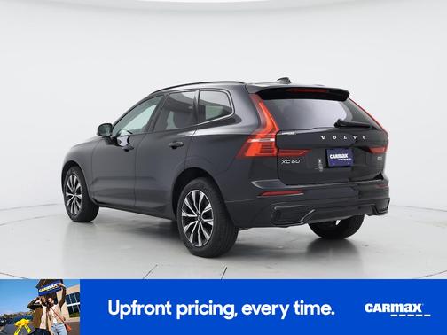 2024 Volvo XC60 B5 Core Dark Theme