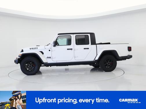 White 2021 Jeep Gladiator Willy's