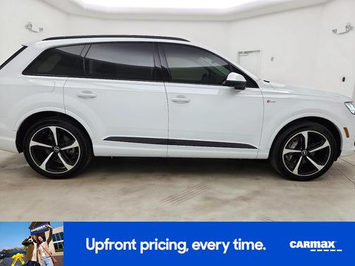 White 2019 Audi Q7 Prestige