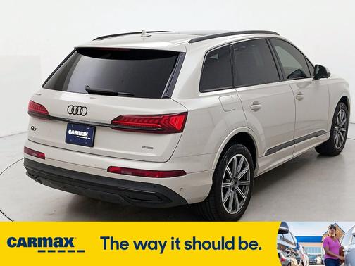 2023 Audi Q7 Premium Plus