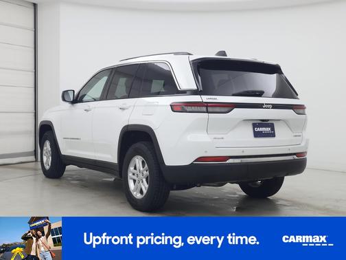 White 2023 Jeep Grand Cherokee Laredo