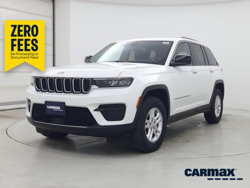 White 2023 Jeep Grand Cherokee Laredo