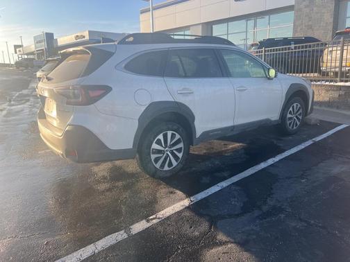 2023 Subaru Outback Premium