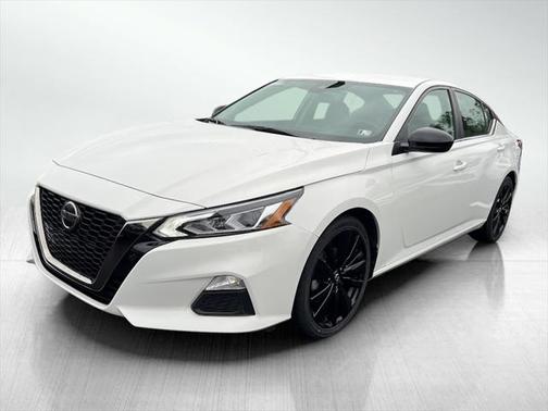 2022 Nissan Altima SR FWD