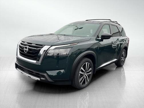 2025 Nissan Pathfinder Platinum 4WD