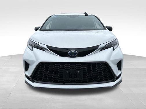 2021 Toyota Sienna XSE 7 Passenger