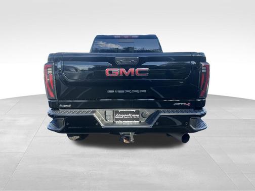 2024 GMC Sierra 2500 AT4