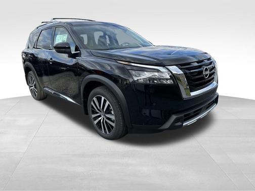 2025 Nissan Pathfinder Platinum 4WD